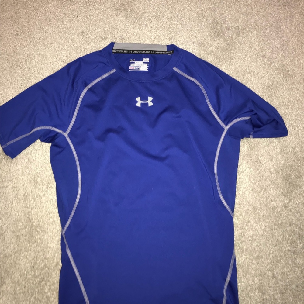 UNDER ARMOUR T-SHIRT